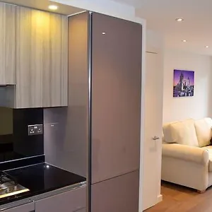 Kings Cross 3/apartment London