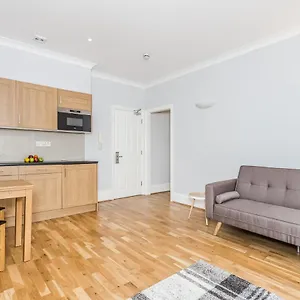 Cleveland Gardens Apartment