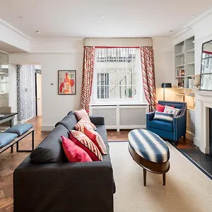 Cozy Flat With Patio In The Heart Of Pimlico Apartment