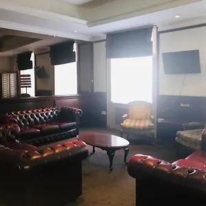 Rose Court 3*