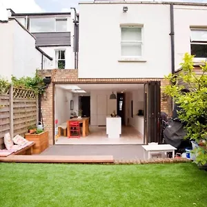 Hotel Veeve House Tennyson Road Kilburn 4*