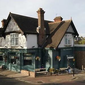 Kings Arms Hotel 2*