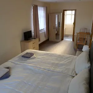 Wembley Homestay *