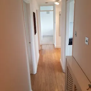 24 Clifton Gardens Pond Field House * London