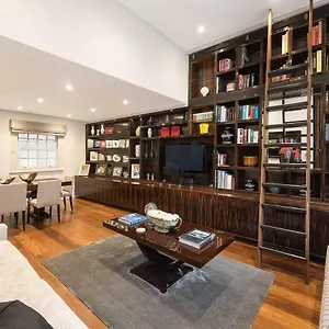 Spectacular Knightsbridge House Harrods 1 Minute London