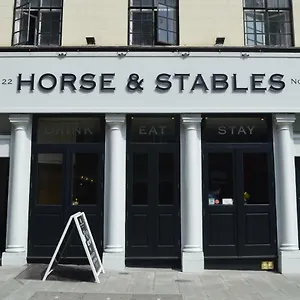 The Horse & Stables ホステル