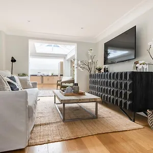 The Luxe Kensington House By H House Holiday home