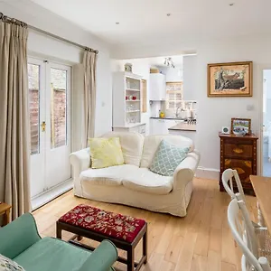 Charming 2br Flat With Patio In Hammersmith * London
