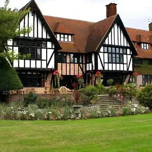 Hotel Four Acres *