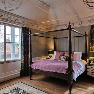 The Bulls Head 3*