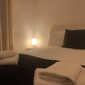 Bed & Breakfast Marble Tooting High Street London