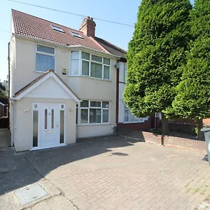 House * Hounslow