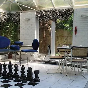 Hotel Kensington International 4*