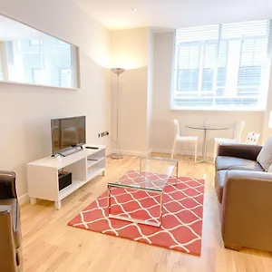 Roomspace Serviced Apartments - Watling Street London