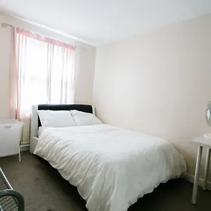 דירה Townhouse4bedroomhouse *