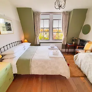 Bed & Breakfast Muswell Hill 4*