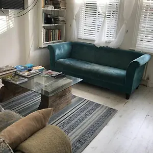 2 Bed Lovely Garden Flat Nr Wandsworth Common Apartment *