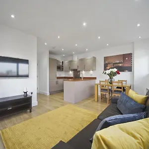 Modern 2 Bed By Tower Bridge Bridge Apartment
