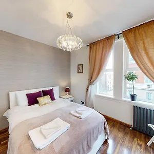 Modern 2 Bed Flat In Paddington Near Hyde Park For Up To 4 People Apartment London