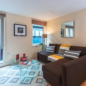 One Bed Serviced Near Blackfriars *