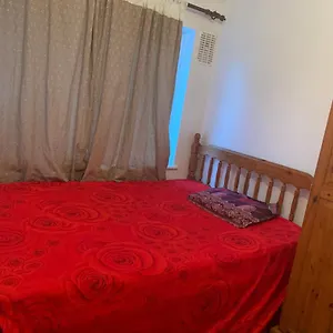 140 Fanshawe Crescent, Rm9 5ds * Dagenham