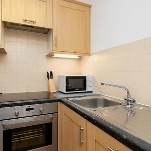 Apartment Modern 1 Bed Flat For Up To 2 People In Holborn, With Free Wifi *