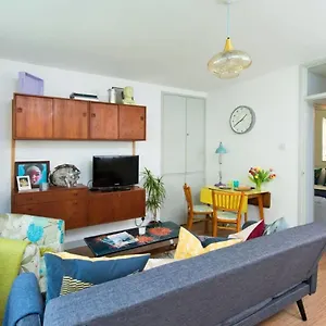 Stylish 1br Next To Tower Bridge Apartment