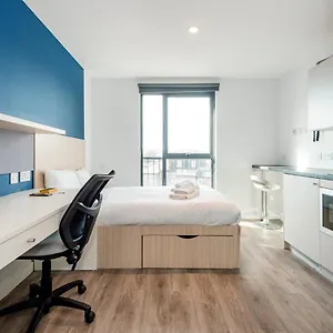 Amazing Studio - Great Area - Quick Links Central Apartment *