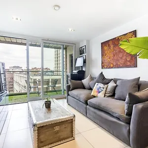 1br Penthouse Flat In East Apartment London