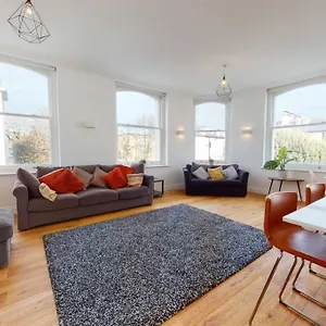 Superb 2 Bed Flat Camden 5 Min Walktube Station Apartment
