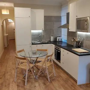 Battersea 3-bedroom With Patio Garden * London
