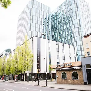 Apartment Studios, And Private Bedrooms With Shared Kitchen At Chapter Kings Cross In *