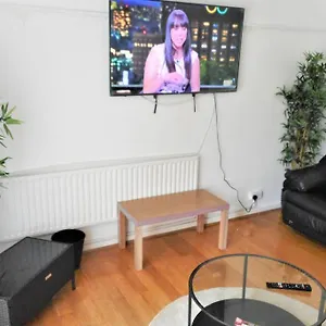 Stunning Lovely 3- Bedroom Fulham With Roof Terraces London