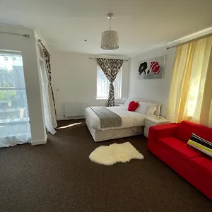 Holiday home Barking,dagenham Leisure And Contractors *