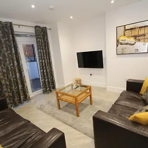 Eversley's Mews * London