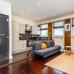 Apartment Pass The Keys West End Near Tottenham Court Road London