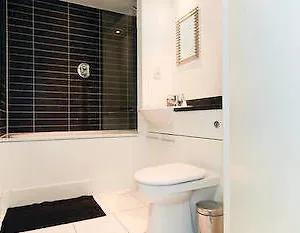 Luxury Apartment *