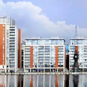 Apartment Lovely Waterfront Flat Canary Wharf Excel Centre *