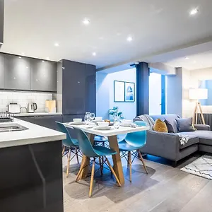 Modern Two Bedroom In Fulham By Sojo Apartment *