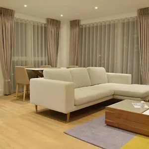 Bright 2 Bedroom Flat In Park Royal * Wembley
