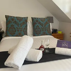 Guest house Sw16 Norbury London