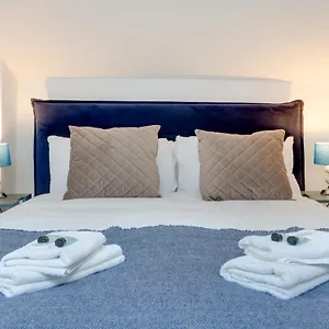 By Rehoboth - M'nuchah - Camden Road * London