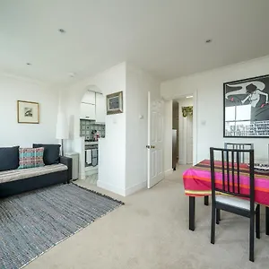 Altido Chic&cosy 1-bed Flat In Quirky Notting Hill