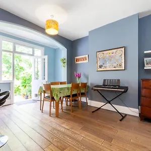 Apartment Gorgeous 4 Bdr House With Garden, Crystal Palace