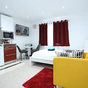 Apartment Classic Studio Lytham Up London