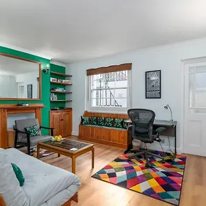 Fantastic 1 Bedroom With Private Patio Apartmán *