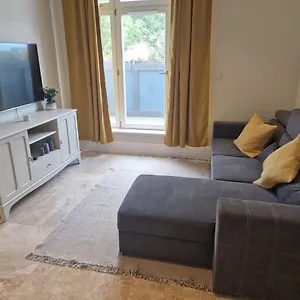 2 Bedroom Lux In Hendon- New Build
