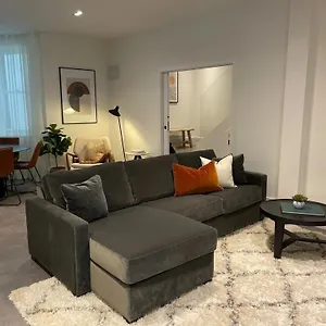 Apartment Brand New 3-bedroom In London