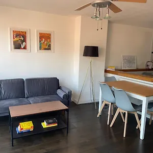 Apartment Lovely 2 Bedroom Flat In London
