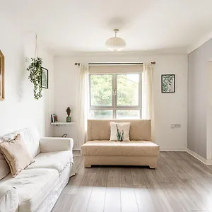 Apartment In Trendy Clapham Junction London